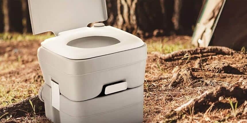 Les 5 Meilleurs WC Chimiques : WC portables pour le camping (Printemps 2022)